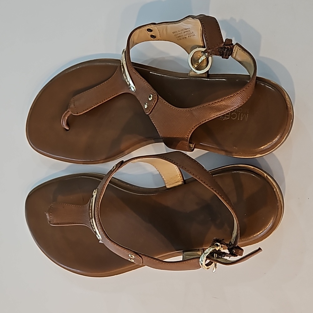 Michael Kors size 8.5M Tan leather sandals